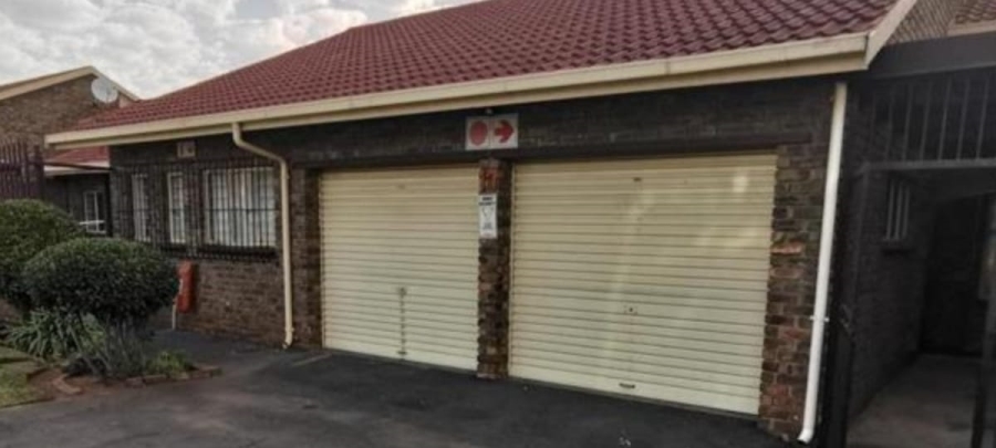 3 Bedroom Property for Sale in Birchleigh North Gauteng