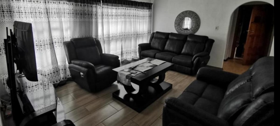 3 Bedroom Property for Sale in Birchleigh North Gauteng