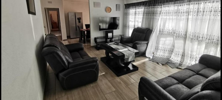 3 Bedroom Property for Sale in Birchleigh North Gauteng