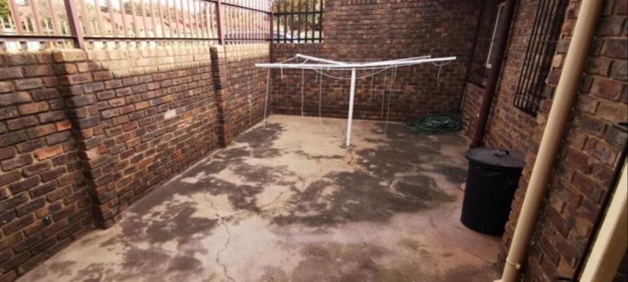 3 Bedroom Property for Sale in Birchleigh North Gauteng