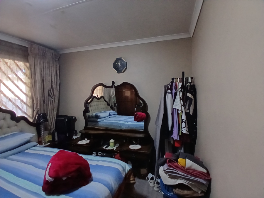 2 Bedroom Property for Sale in Lotus Gardens Gauteng