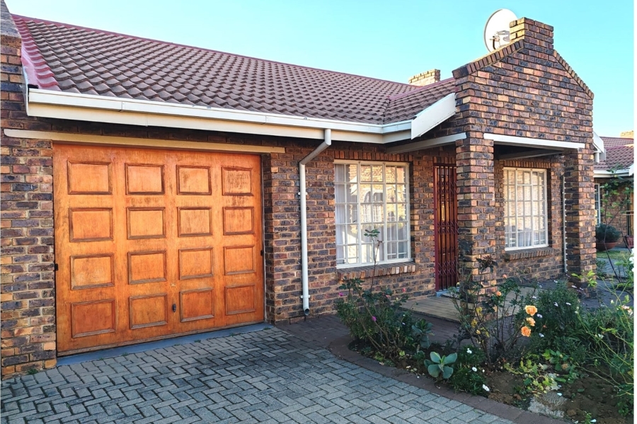 1 Bedroom Property for Sale in Three Rivers Gauteng