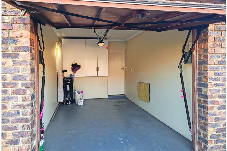 1 Bedroom Property for Sale in Three Rivers Gauteng