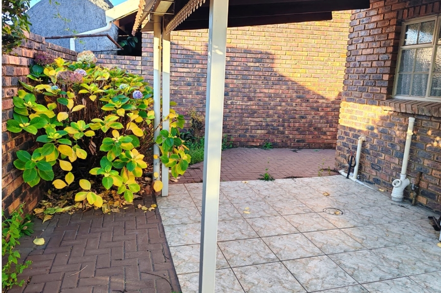 1 Bedroom Property for Sale in Three Rivers Gauteng