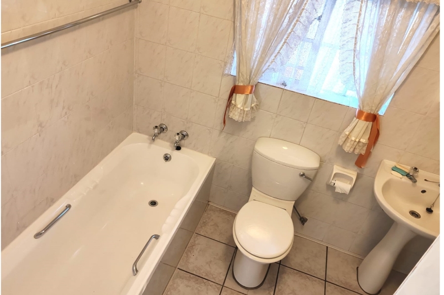 1 Bedroom Property for Sale in Three Rivers Gauteng