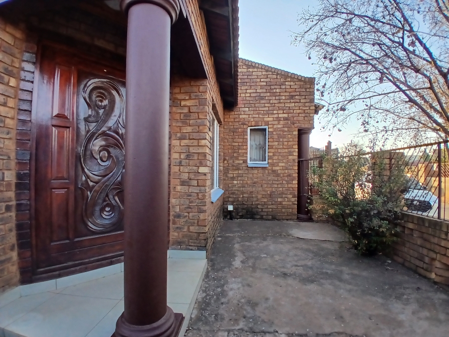 4 Bedroom Property for Sale in Danville Gauteng
