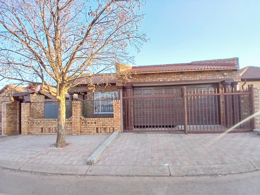 4 Bedroom Property for Sale in Danville Gauteng