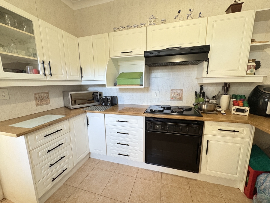 4 Bedroom Property for Sale in Florida Park Gauteng
