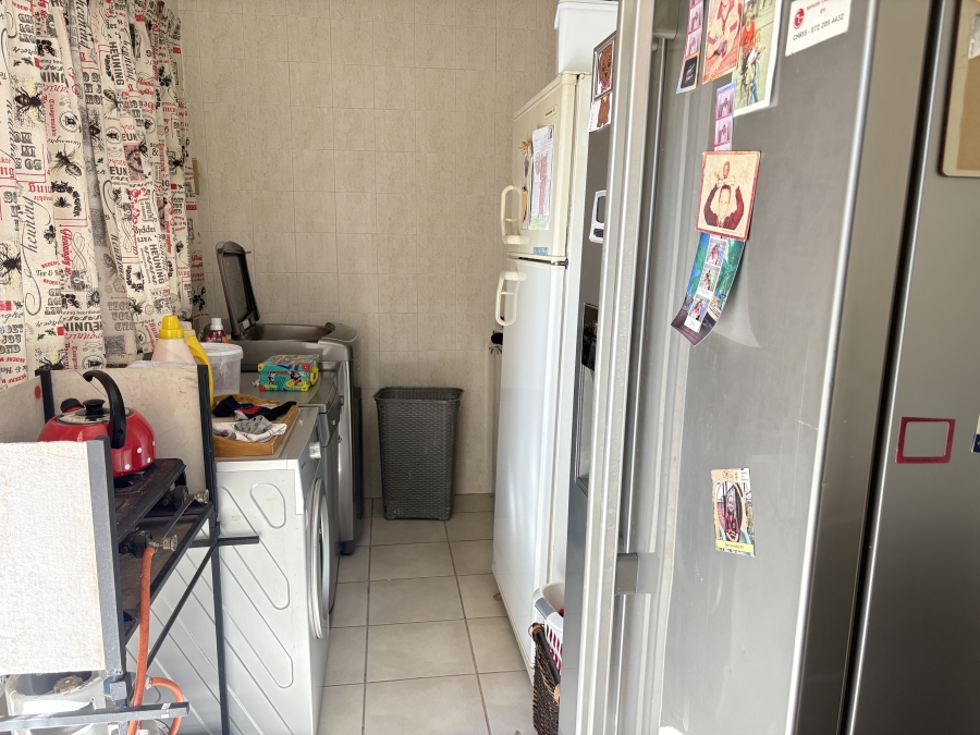 4 Bedroom Property for Sale in Florida Park Gauteng