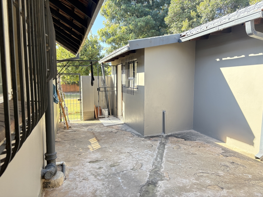 4 Bedroom Property for Sale in Florida Park Gauteng