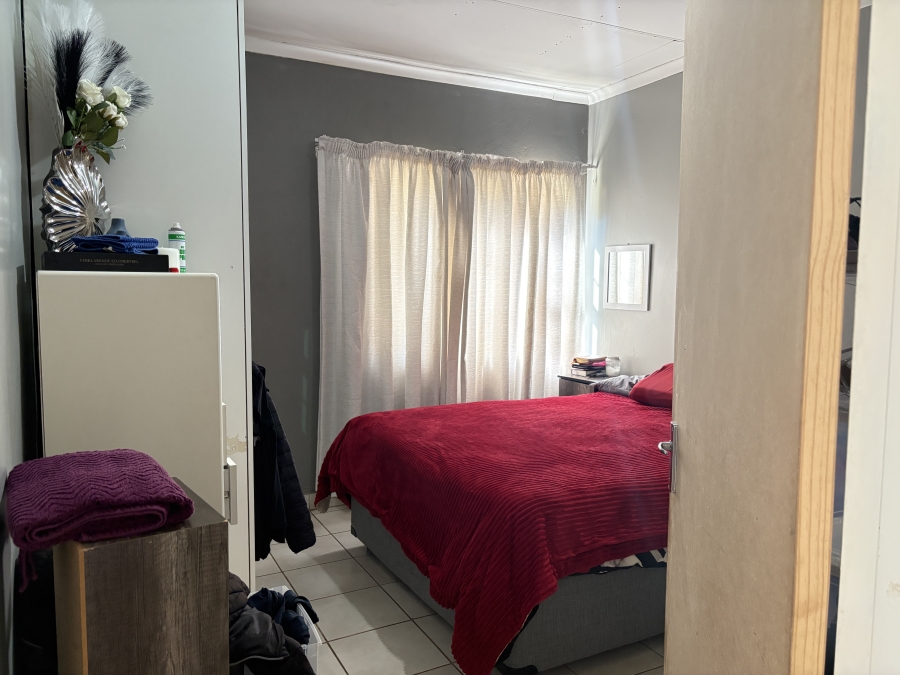 4 Bedroom Property for Sale in Florida Park Gauteng