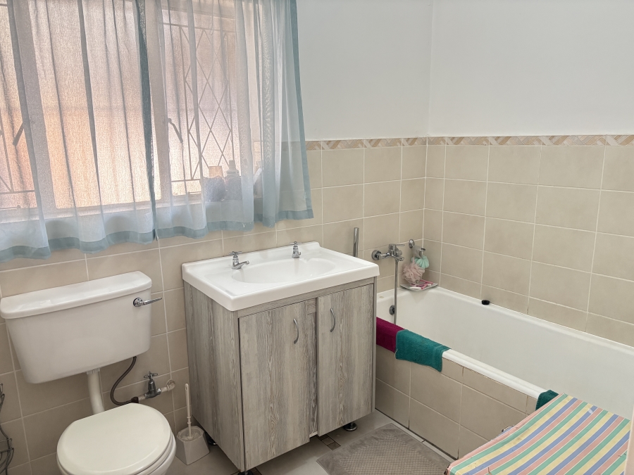 4 Bedroom Property for Sale in Florida Park Gauteng