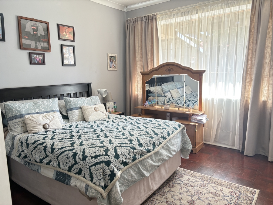 4 Bedroom Property for Sale in Florida Park Gauteng
