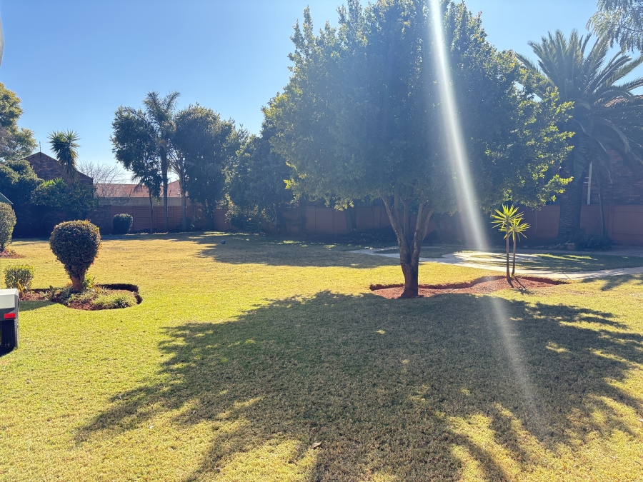 4 Bedroom Property for Sale in Florida Park Gauteng
