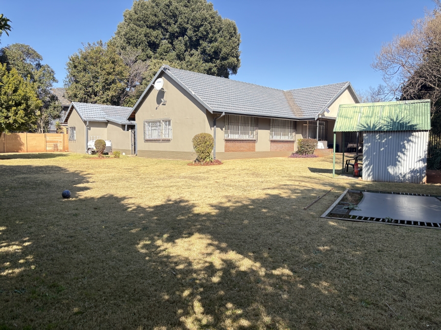 4 Bedroom Property for Sale in Florida Park Gauteng