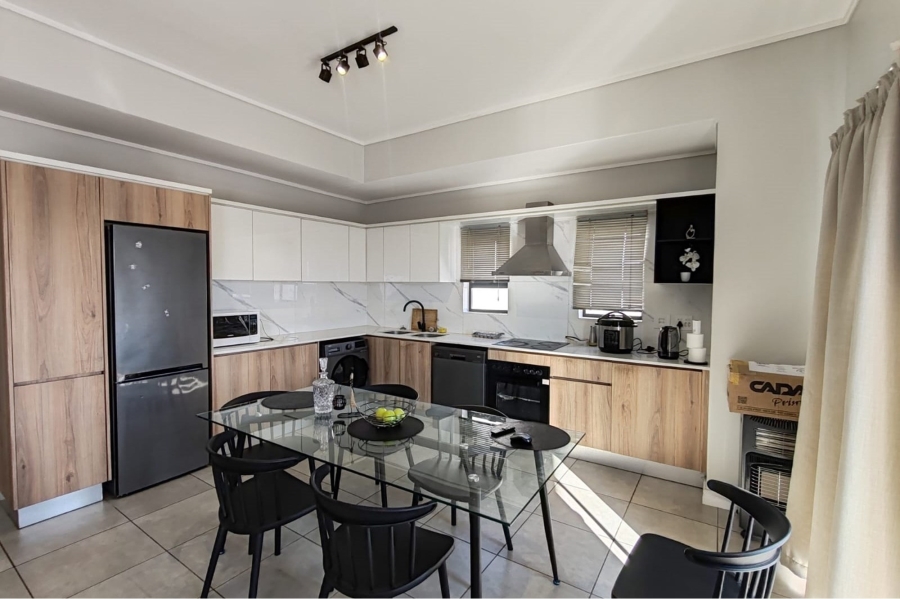 To Let 2 Bedroom Property for Rent in Waterfall Gauteng