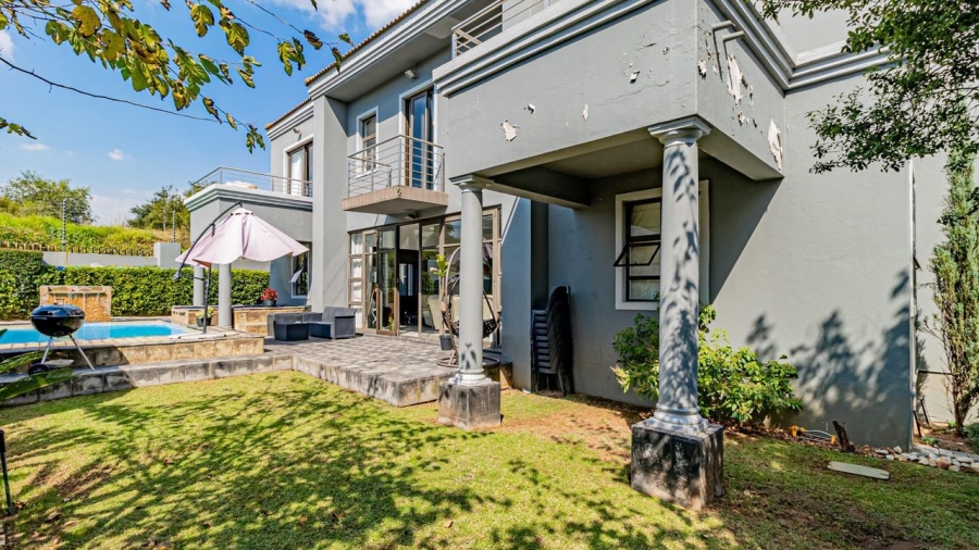 5 Bedroom Property for Sale in Woodmead Gauteng