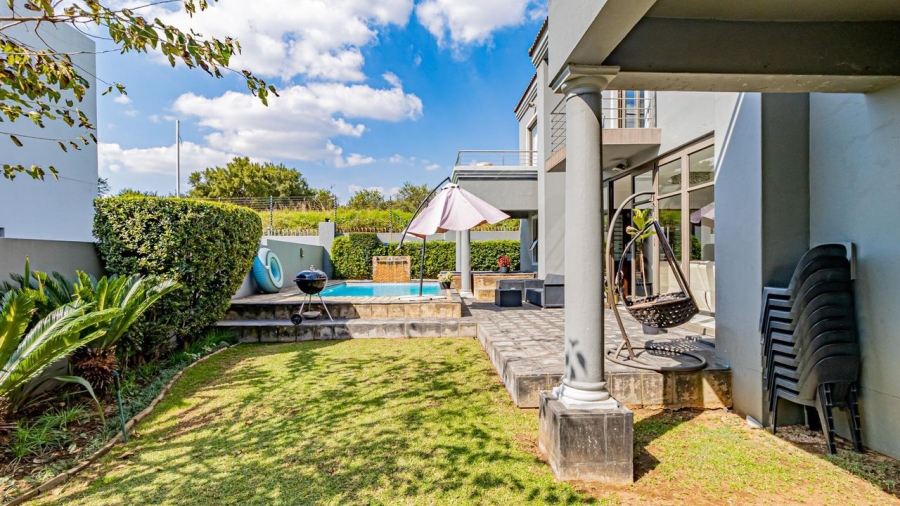 5 Bedroom Property for Sale in Woodmead Gauteng