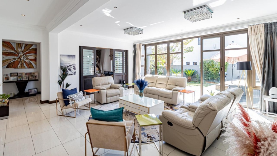 5 Bedroom Property for Sale in Woodmead Gauteng
