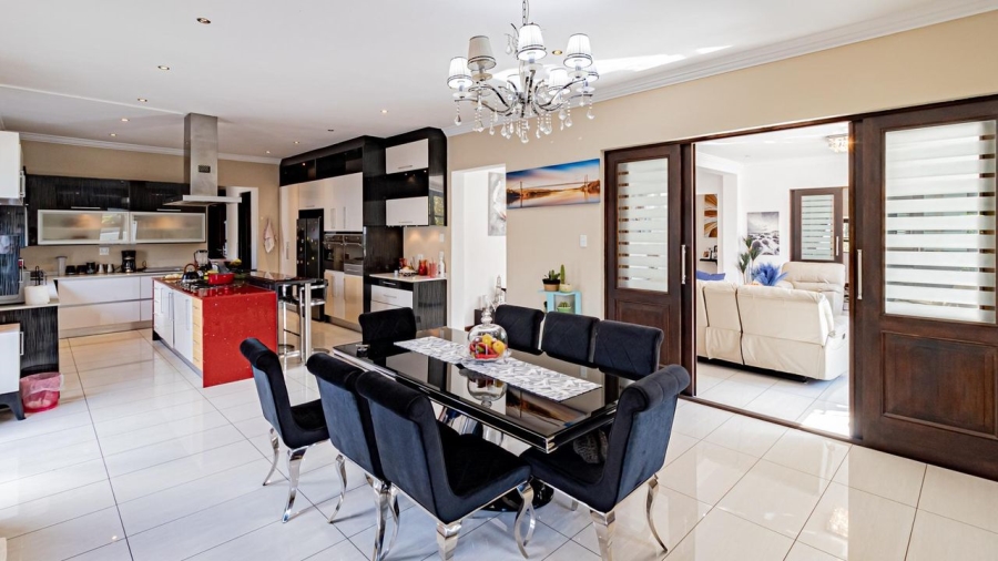 5 Bedroom Property for Sale in Woodmead Gauteng