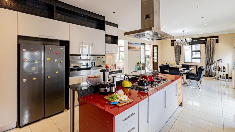 5 Bedroom Property for Sale in Woodmead Gauteng
