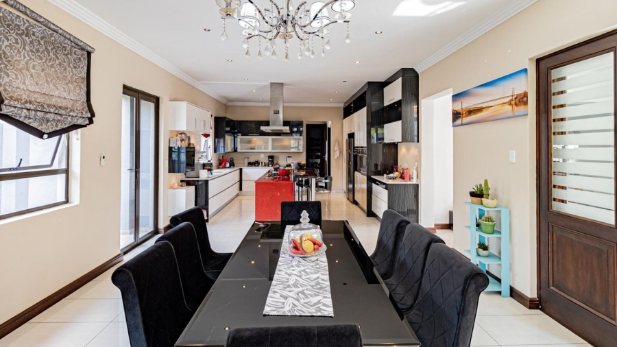5 Bedroom Property for Sale in Woodmead Gauteng