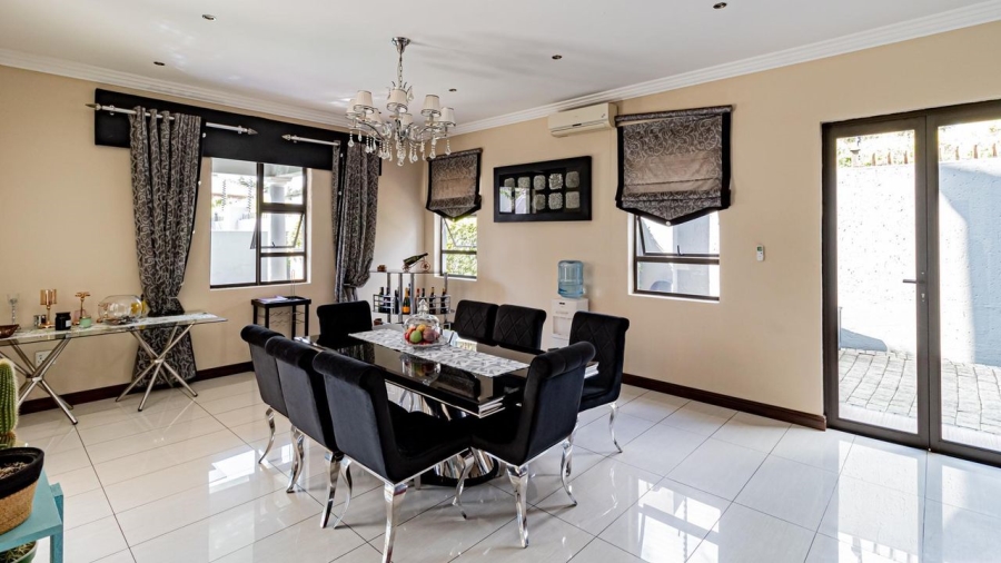 5 Bedroom Property for Sale in Woodmead Gauteng