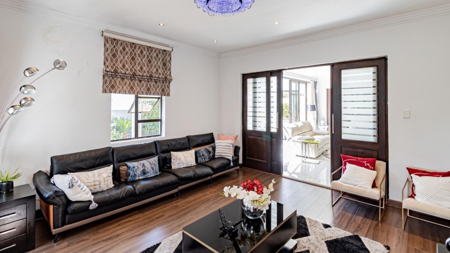 5 Bedroom Property for Sale in Woodmead Gauteng