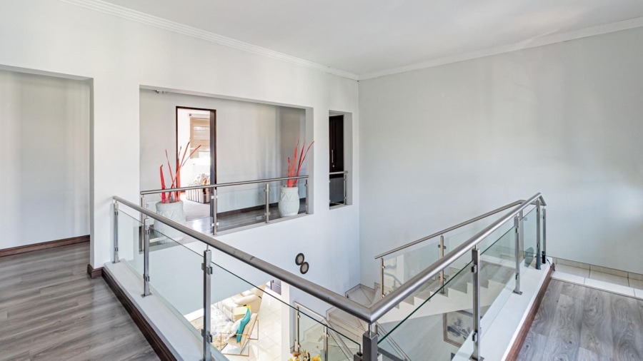5 Bedroom Property for Sale in Woodmead Gauteng