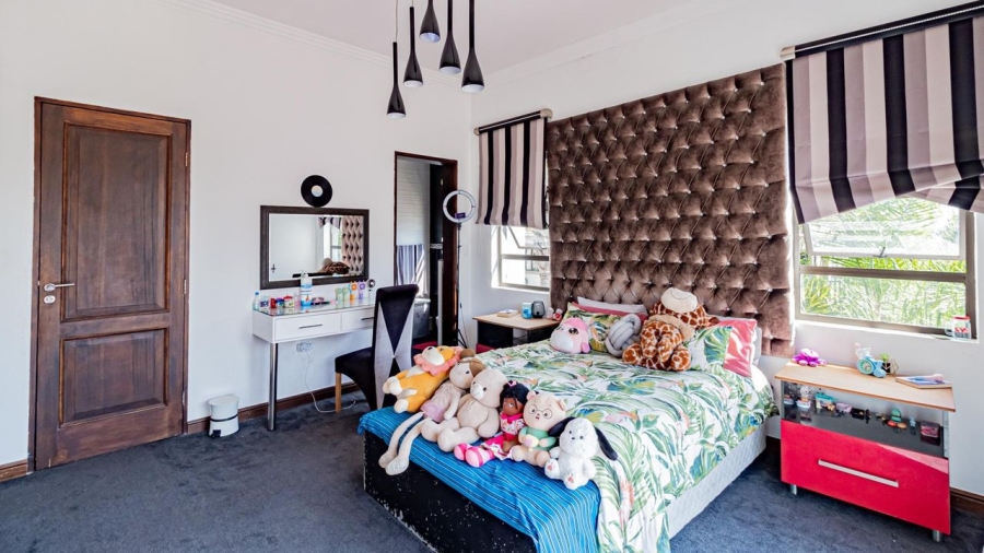 5 Bedroom Property for Sale in Woodmead Gauteng