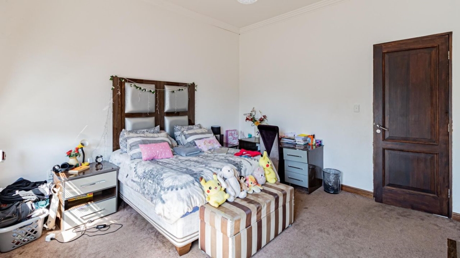 5 Bedroom Property for Sale in Woodmead Gauteng