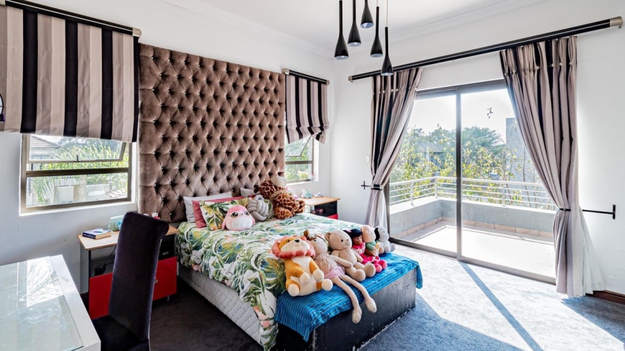 5 Bedroom Property for Sale in Woodmead Gauteng