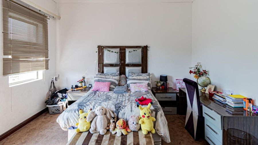 5 Bedroom Property for Sale in Woodmead Gauteng