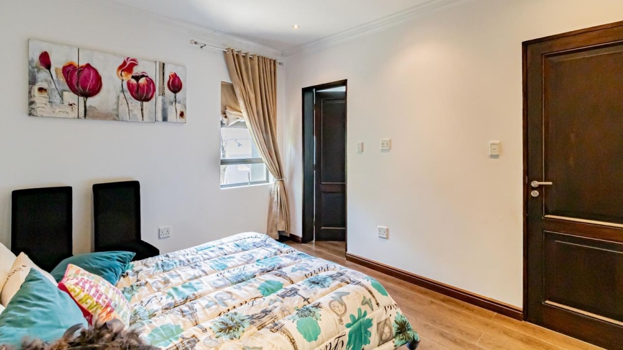 5 Bedroom Property for Sale in Woodmead Gauteng