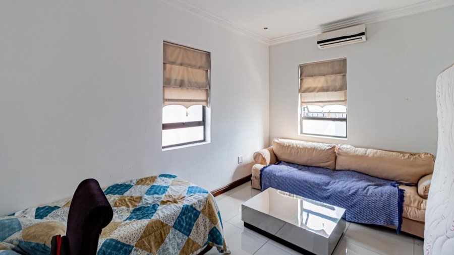 5 Bedroom Property for Sale in Woodmead Gauteng