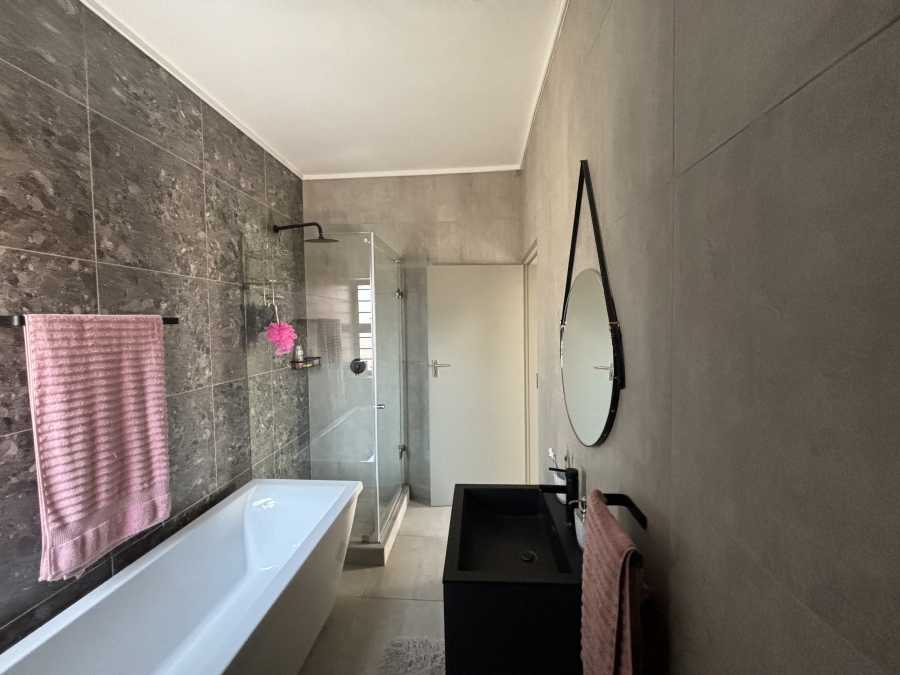 4 Bedroom Property for Sale in North Riding AH Gauteng