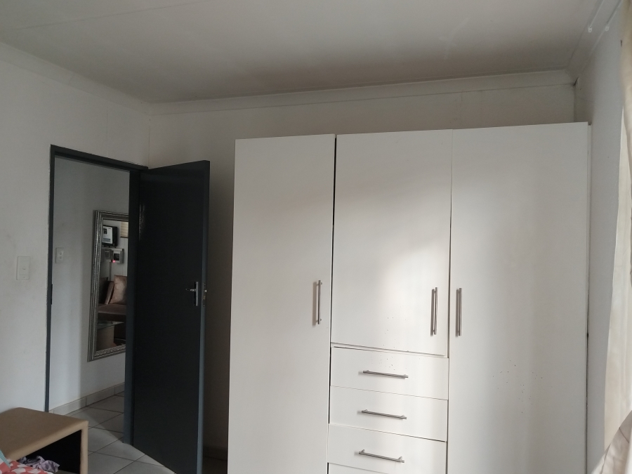 2 Bedroom Property for Sale in Savanna City Gauteng