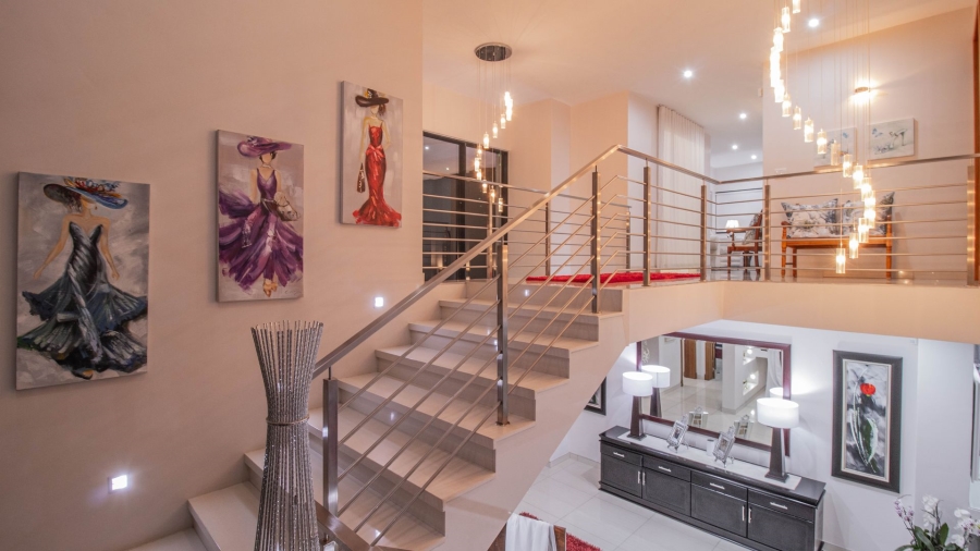 4 Bedroom Property for Sale in Featherbrooke Estate Gauteng