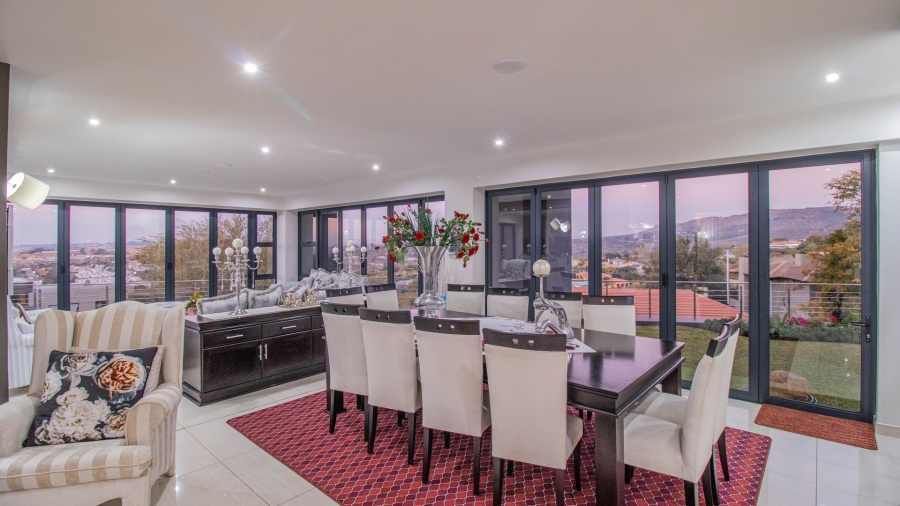 4 Bedroom Property for Sale in Featherbrooke Estate Gauteng