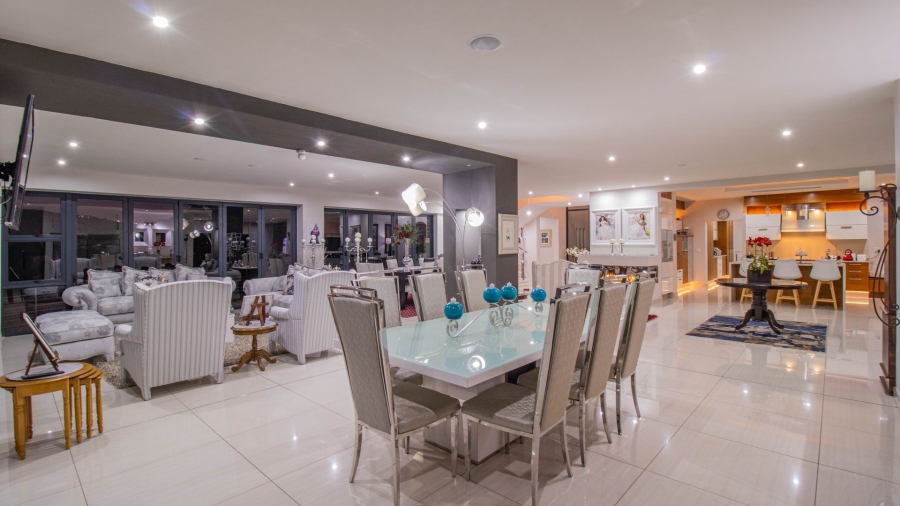 4 Bedroom Property for Sale in Featherbrooke Estate Gauteng