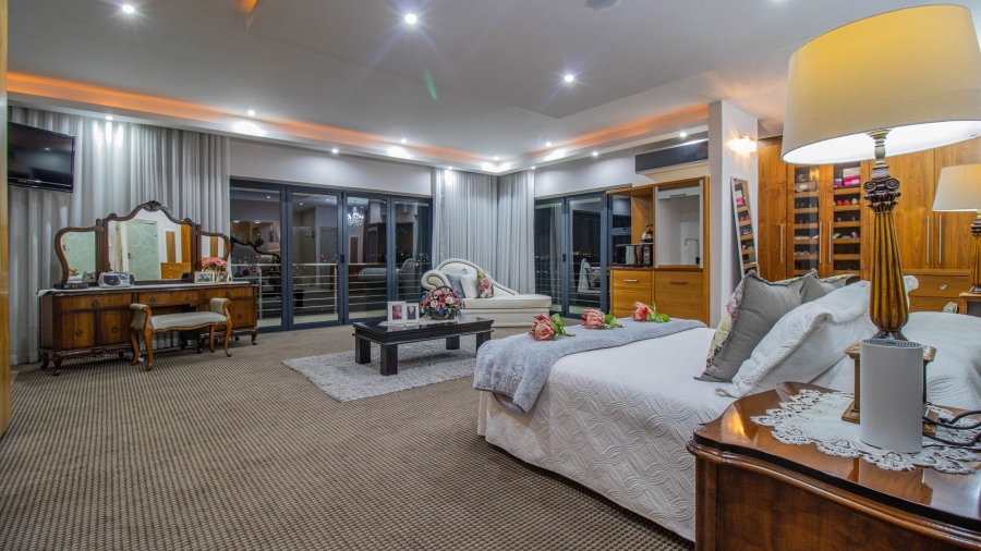 4 Bedroom Property for Sale in Featherbrooke Estate Gauteng