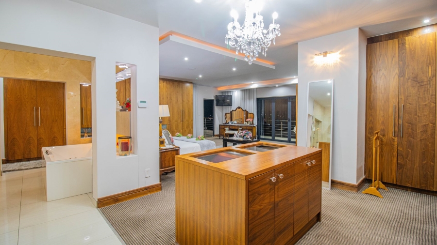 4 Bedroom Property for Sale in Featherbrooke Estate Gauteng