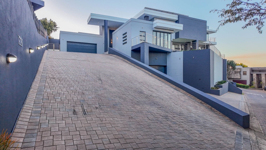 4 Bedroom Property for Sale in Featherbrooke Estate Gauteng