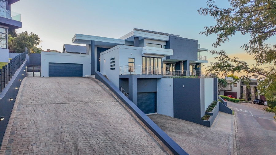 4 Bedroom Property for Sale in Featherbrooke Estate Gauteng