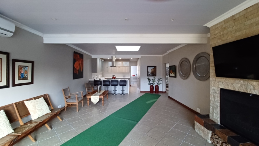 3 Bedroom Property for Sale in Vanderbijlpark SE 2 Gauteng