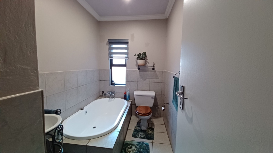 3 Bedroom Property for Sale in Vanderbijlpark SE 2 Gauteng