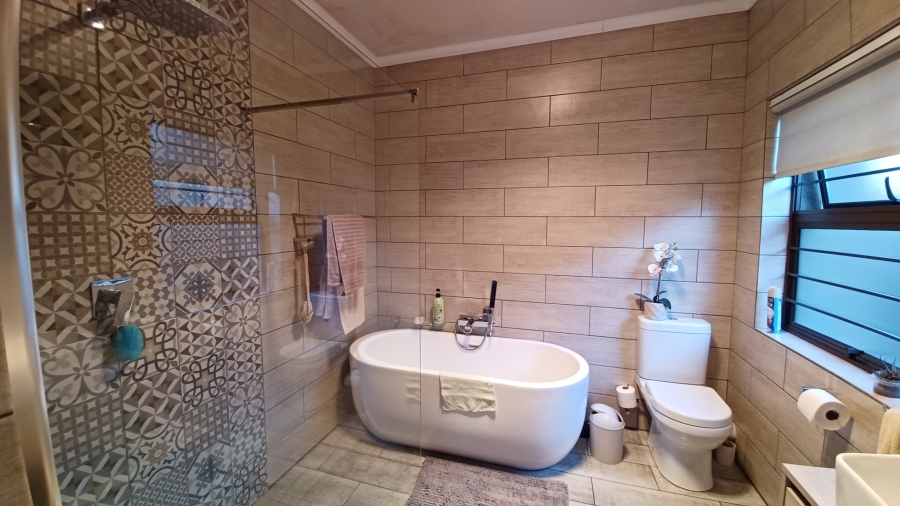 3 Bedroom Property for Sale in Vanderbijlpark SE 2 Gauteng