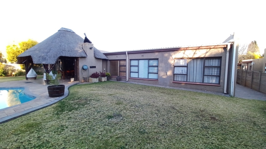 3 Bedroom Property for Sale in Vanderbijlpark SE 2 Gauteng