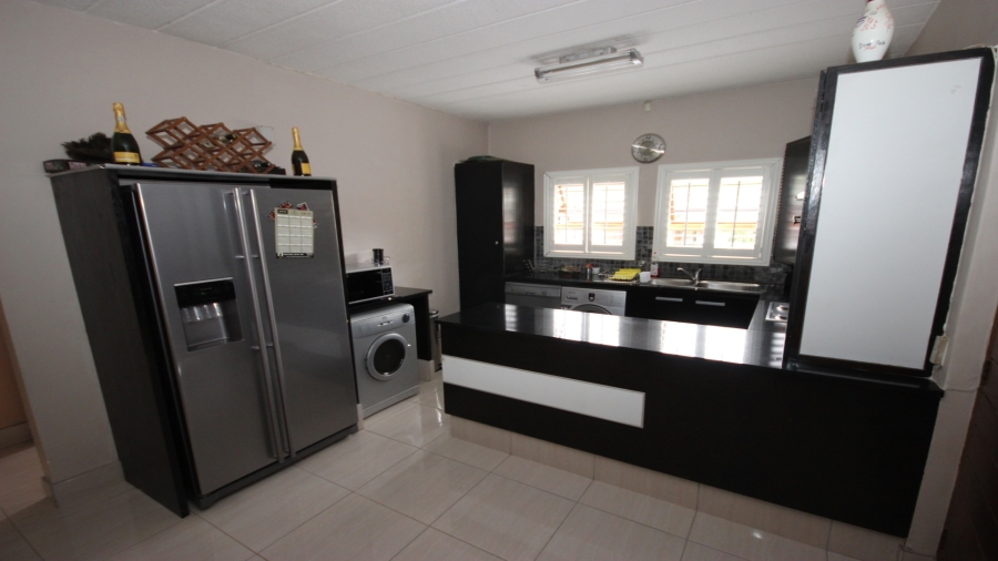 2 Bedroom Property for Sale in Sunninghill Gauteng