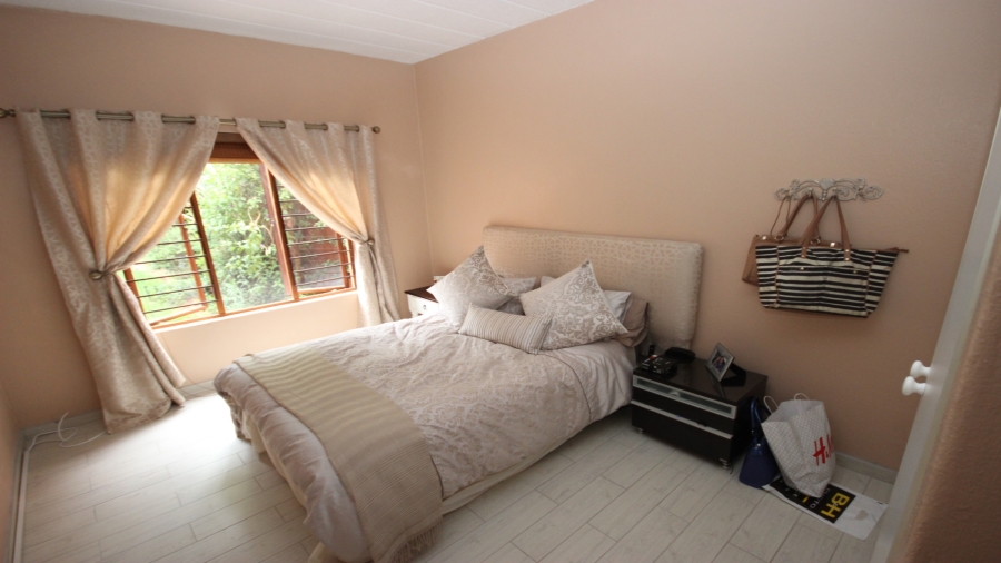 2 Bedroom Property for Sale in Sunninghill Gauteng